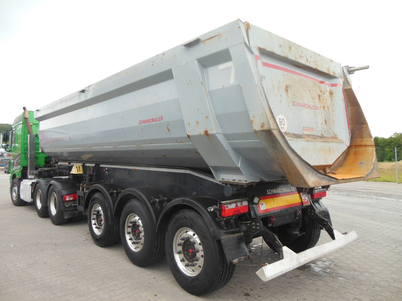 Schwarzmüller KIS 3/E, 29M3, SAF, GESAMTGEWICHT 44.000 KG! - Puspiekabe pašizgāzējs: foto 4 Schwarzmüller KIS 3/E, 29M3, SAF, GESAMTGEWICHT 44.000 KG! - Puspiekabe pašizgāzējs: foto 4