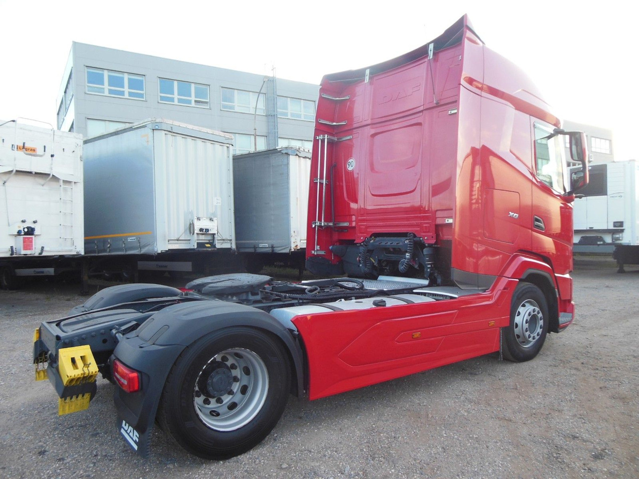DAF XG 480, KIPPHYDRAULIK, STANDKLIMA, WIE NEUE!!! - Vilcējs: foto 3 DAF XG 480, KIPPHYDRAULIK, STANDKLIMA, WIE NEUE!!! - Vilcējs: foto 3