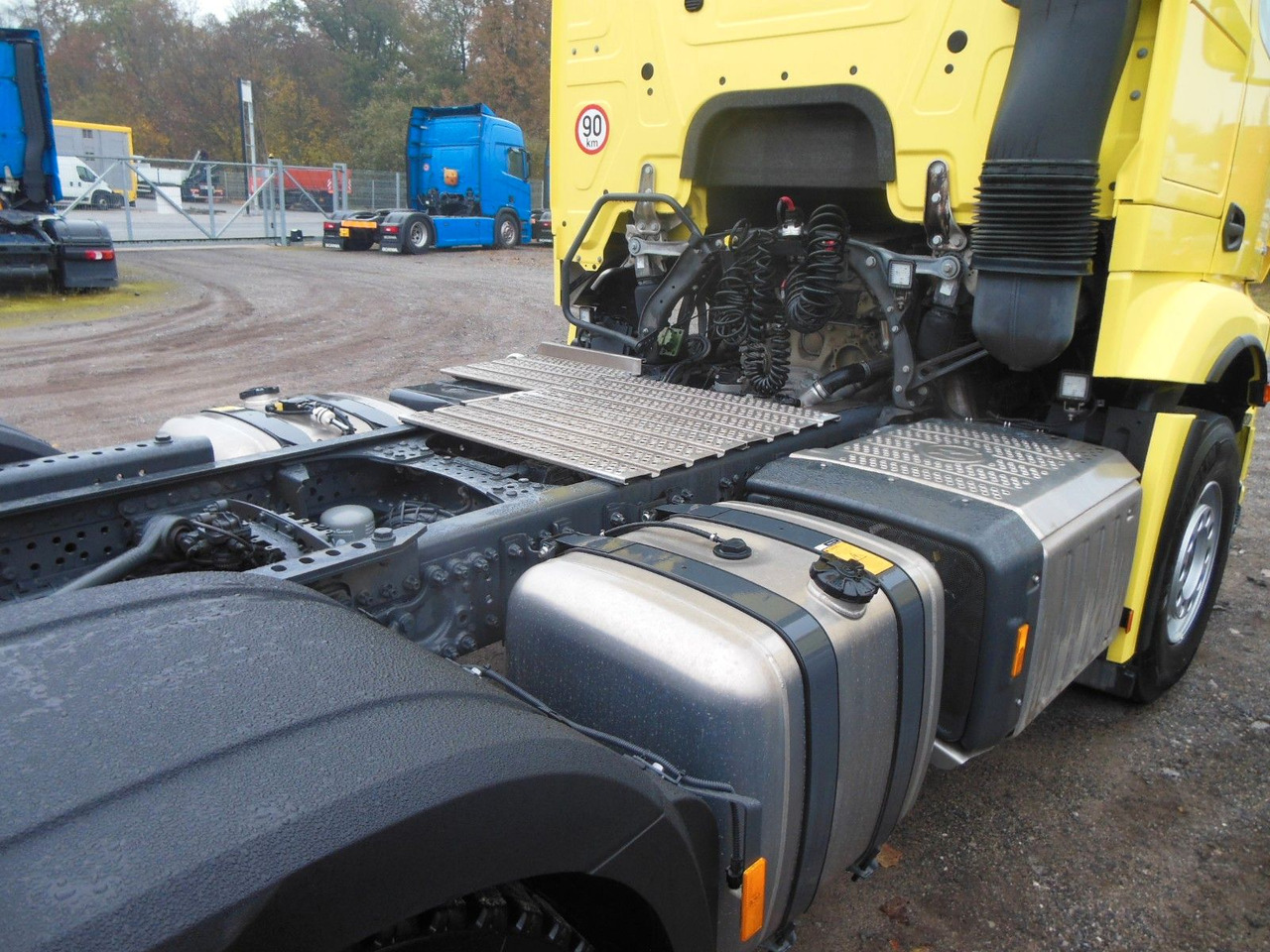 Mercedes-Benz 3353 ACTROS, 6X4, TRK, SET 120 TON, WIE NEUE!E!! - Vilcējs: foto 5 Mercedes-Benz 3353 ACTROS, 6X4, TRK, SET 120 TON, WIE NEUE!E!! - Vilcējs: foto 5