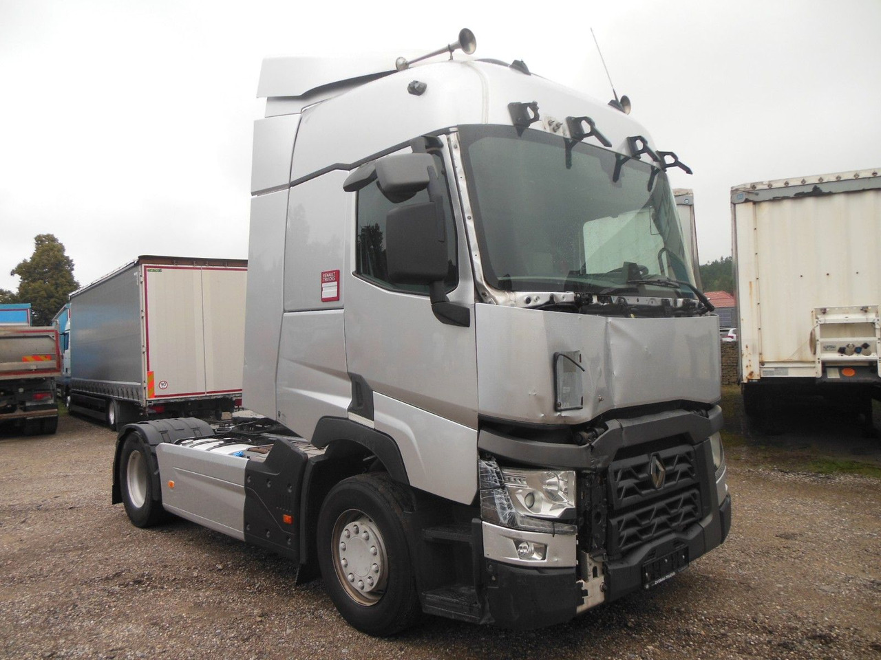 Renault T 440, STANDART, LEICHTER UNAFALL - Vilcējs: foto 2 Renault T 440, STANDART, LEICHTER UNAFALL - Vilcējs: foto 2