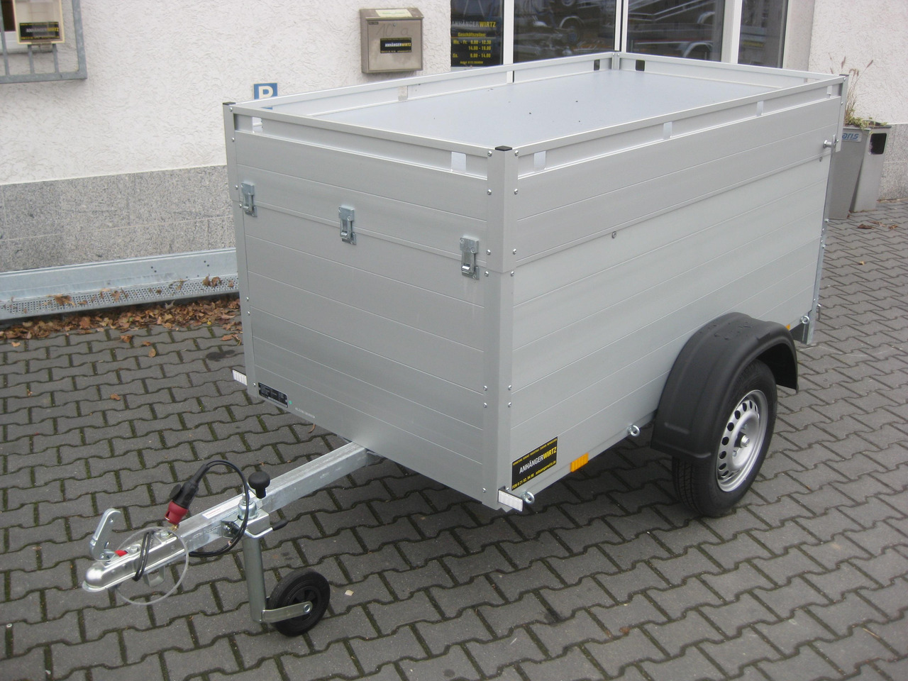 ALUBOXX Deckelanhänger GT 750 VT1 201x101x83cm (XS) 750kg - Piekabe slēgtā virsbūve: foto 5 ALUBOXX Deckelanhänger GT 750 VT1 201x101x83cm (XS) 750kg - Piekabe slēgtā virsbūve: foto 5