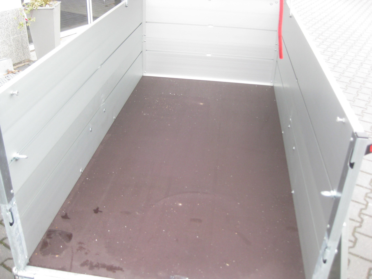 ALUBOXX Deckelanhänger GT 750 VT1 201x101x83cm (XS) 750kg - Piekabe slēgtā virsbūve: foto 3 ALUBOXX Deckelanhänger GT 750 VT1 201x101x83cm (XS) 750kg - Piekabe slēgtā virsbūve: foto 3