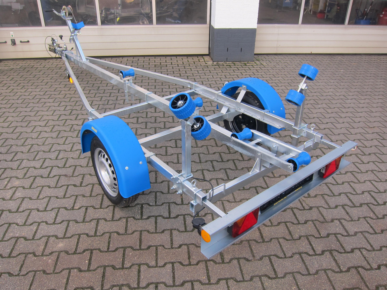 Bootsanhänger Boattrailer Neptun NAVY N7-17 Trailer 750kg mit Winde Winter Online Aktion - Laivu piekabe: foto 1 Bootsanhänger Boattrailer Neptun NAVY N7-17 Trailer 750kg mit Winde Winter Online Aktion - Laivu piekabe: foto 1