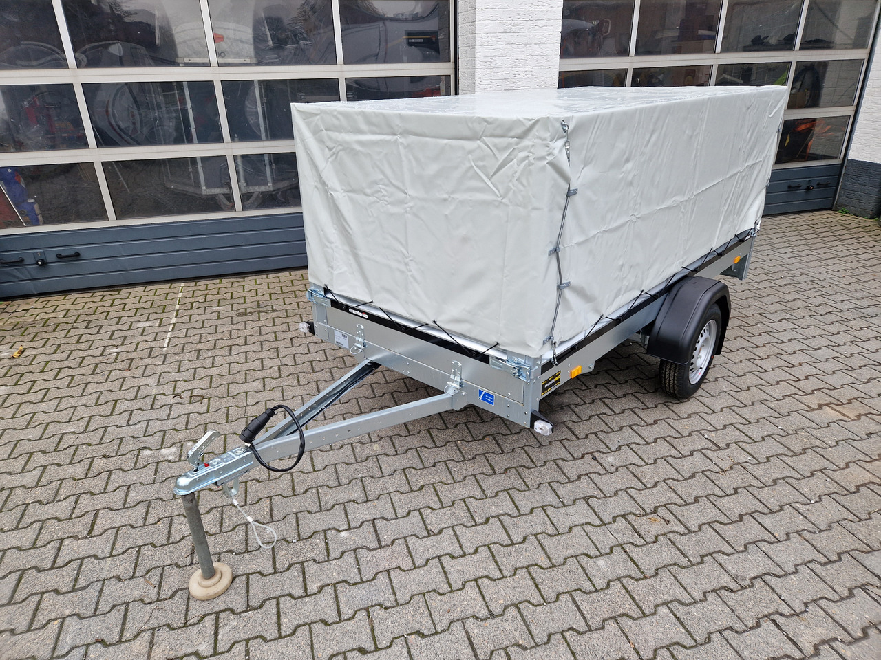 Brenderup 2270S UB 750 270x128x100cm Hochplane (S) 750kg - Auto piekabe: foto 1 Brenderup 2270S UB 750 270x128x100cm Hochplane (S) 750kg - Auto piekabe: foto 1