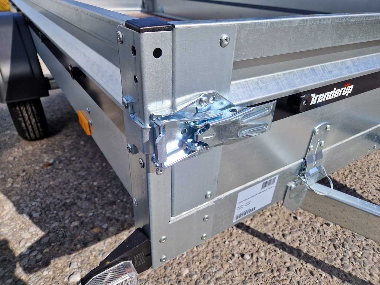 Brenderup 2270S UB 750 270x128x26cm (S) 750kg - Auto piekabe: foto 2 Brenderup 2270S UB 750 270x128x26cm (S) 750kg - Auto piekabe: foto 2