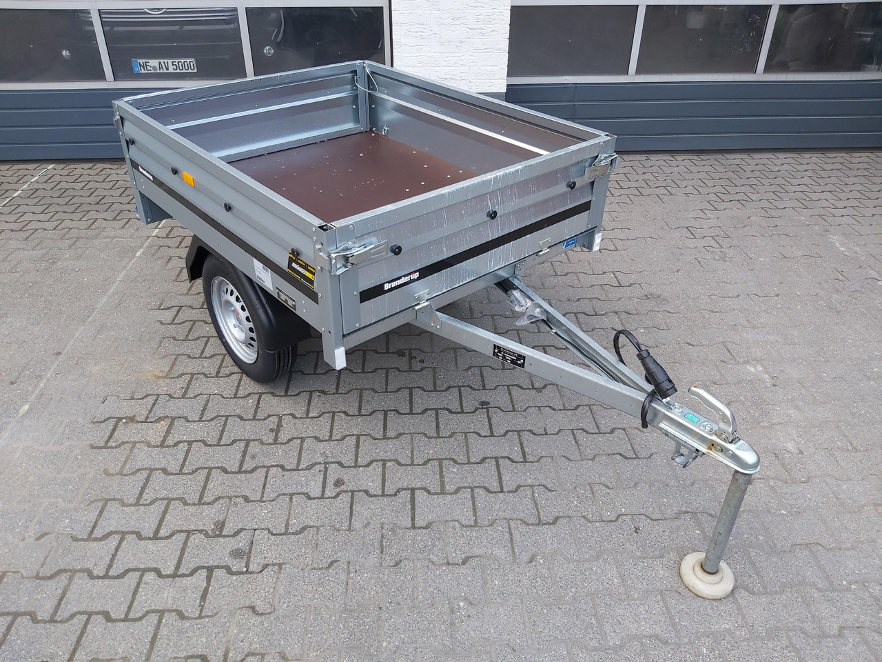 Brenderup 3150 SUB 750 144x116x33cm (XXS) 750kg Online Aktion - Auto piekabe: foto 5 Brenderup 3150 SUB 750 144x116x33cm (XXS) 750kg Online Aktion - Auto piekabe: foto 5