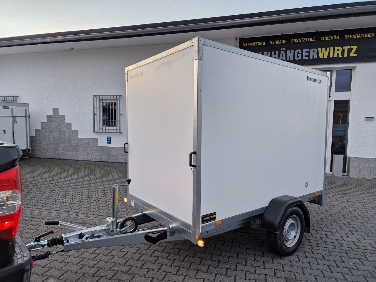 Brenderup Cargo Dynamic CD260 BD 260x150x185cm Hecktüren Wabenwände (S) 1300kg - Piekabe slēgtā virsbūve: foto 4 Brenderup Cargo Dynamic CD260 BD 260x150x185cm Hecktüren Wabenwände (S) 1300kg - Piekabe slēgtā virsbūve: foto 4