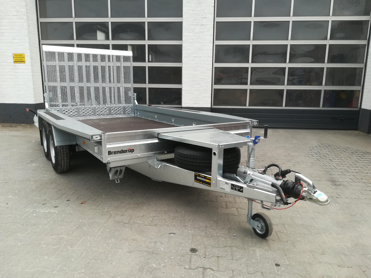 Brenderup MT 3651 MT3600 STB 3500 365x180x27cm Auffahrklappe Löffelablage (L) 3500kg Modell 2025 - Celtniecības tehnikas piekabe: foto 5 Brenderup MT 3651 MT3600 STB 3500 365x180x27cm Auffahrklappe Löffelablage (L) 3500kg Modell 2025 - Celtniecības tehnikas piekabe: foto 5