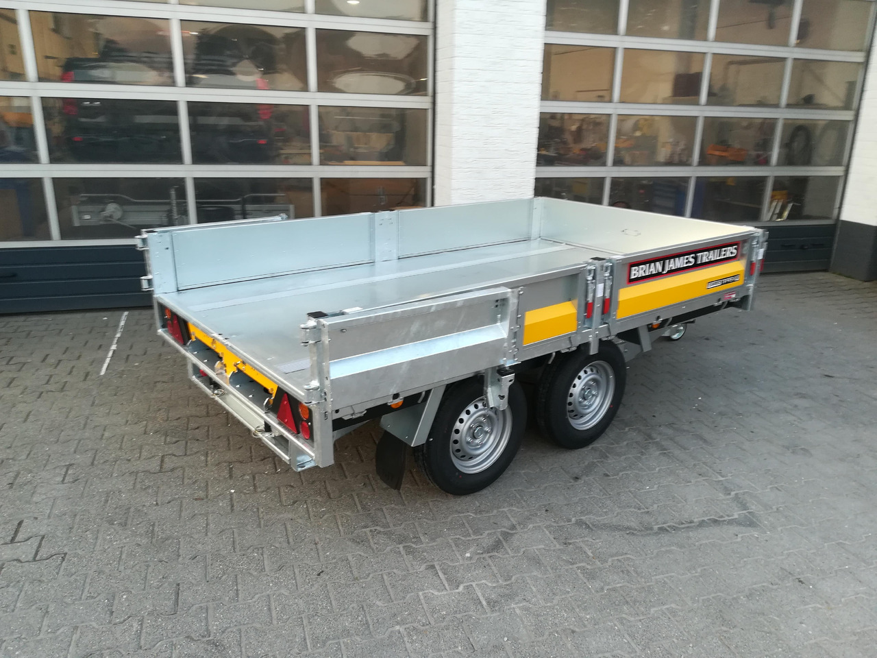 Brian James Trailer CarGO Tipper 2 elektrisch 270x160x30cm Stahlbordwände Hecktür 2700kg on stock - Piekabe pašizgāzējs: foto 2 Brian James Trailer CarGO Tipper 2 elektrisch 270x160x30cm Stahlbordwände Hecktür 2700kg on stock - Piekabe pašizgāzējs: foto 2