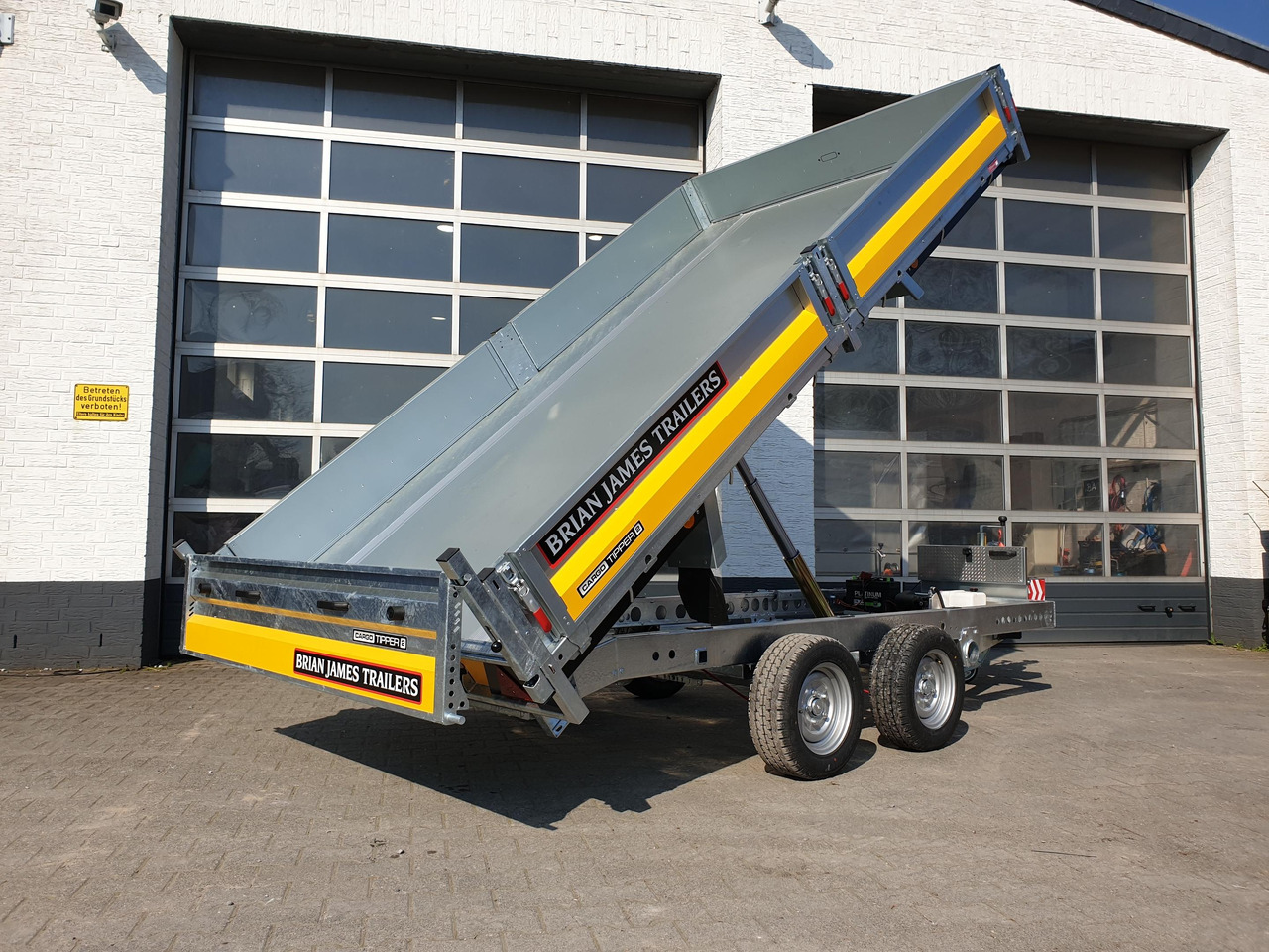 Brian James Trailer CarGO Tipper 2 elektrisch 360x195x30cm Pendelklappe Tandem niedrig 12" 3500kg os - Piekabe pašizgāzējs: foto 3 Brian James Trailer CarGO Tipper 2 elektrisch 360x195x30cm Pendelklappe Tandem niedrig 12" 3500kg os - Piekabe pašizgāzējs: foto 3