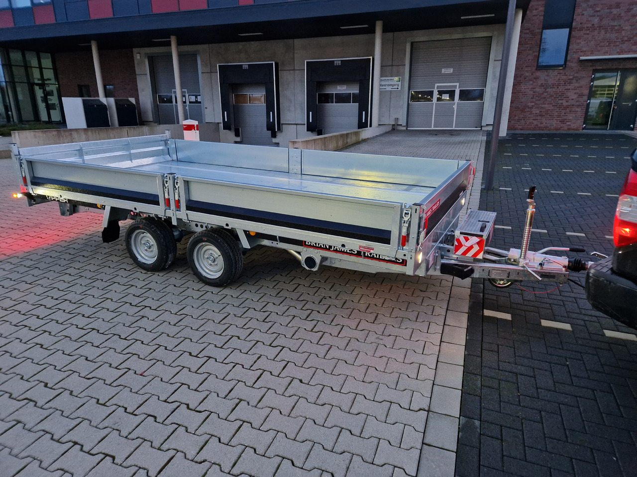 Piekabe pašizgāzējs Brian James Trailer CarGO Tipper 400x200x30cm elektro Pendelklappe blackline LED 3500kg Tandem: foto 8