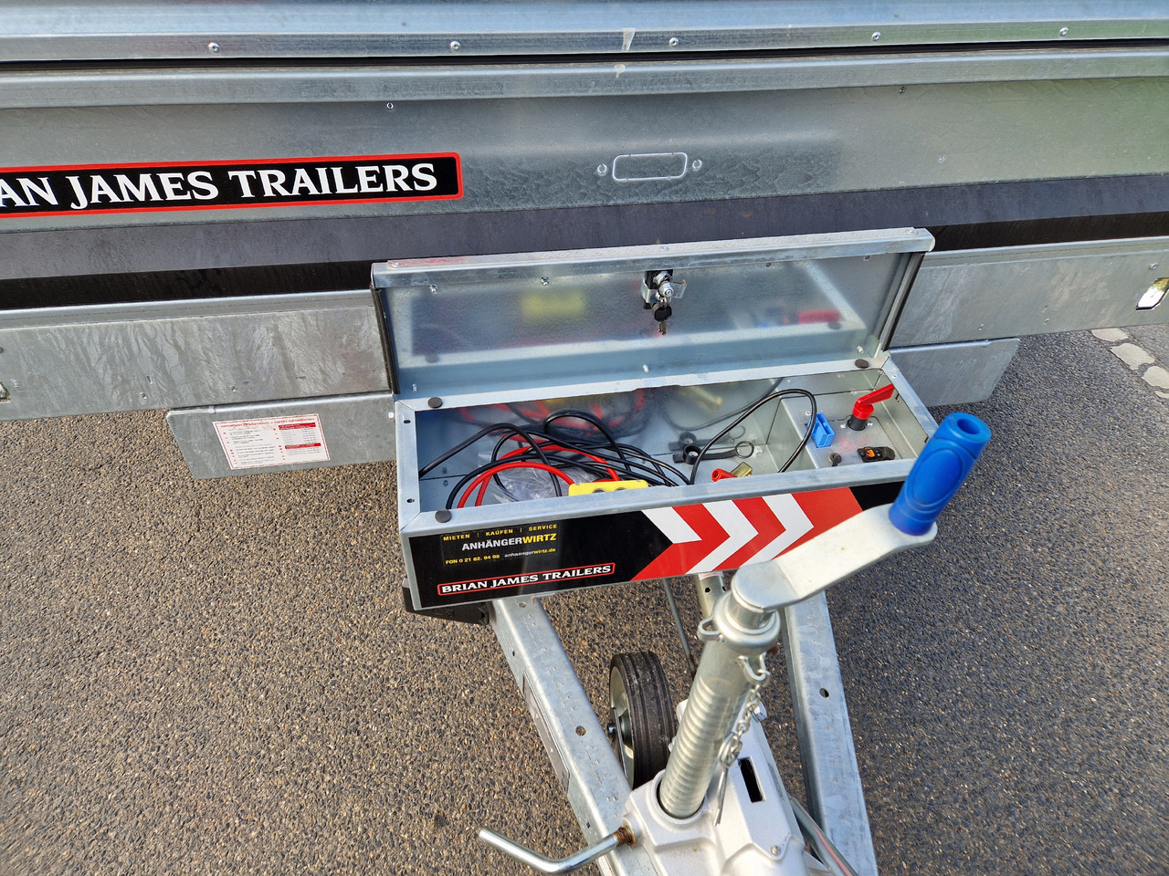 Brian James Trailer Tipper 400x200x100cm Aufsatz elektro blackline LED Tridem 3500kg Modell 24 - Piekabe pašizgāzējs: foto 5 Brian James Trailer Tipper 400x200x100cm Aufsatz elektro blackline LED Tridem 3500kg Modell 24 - Piekabe pašizgāzējs: foto 5