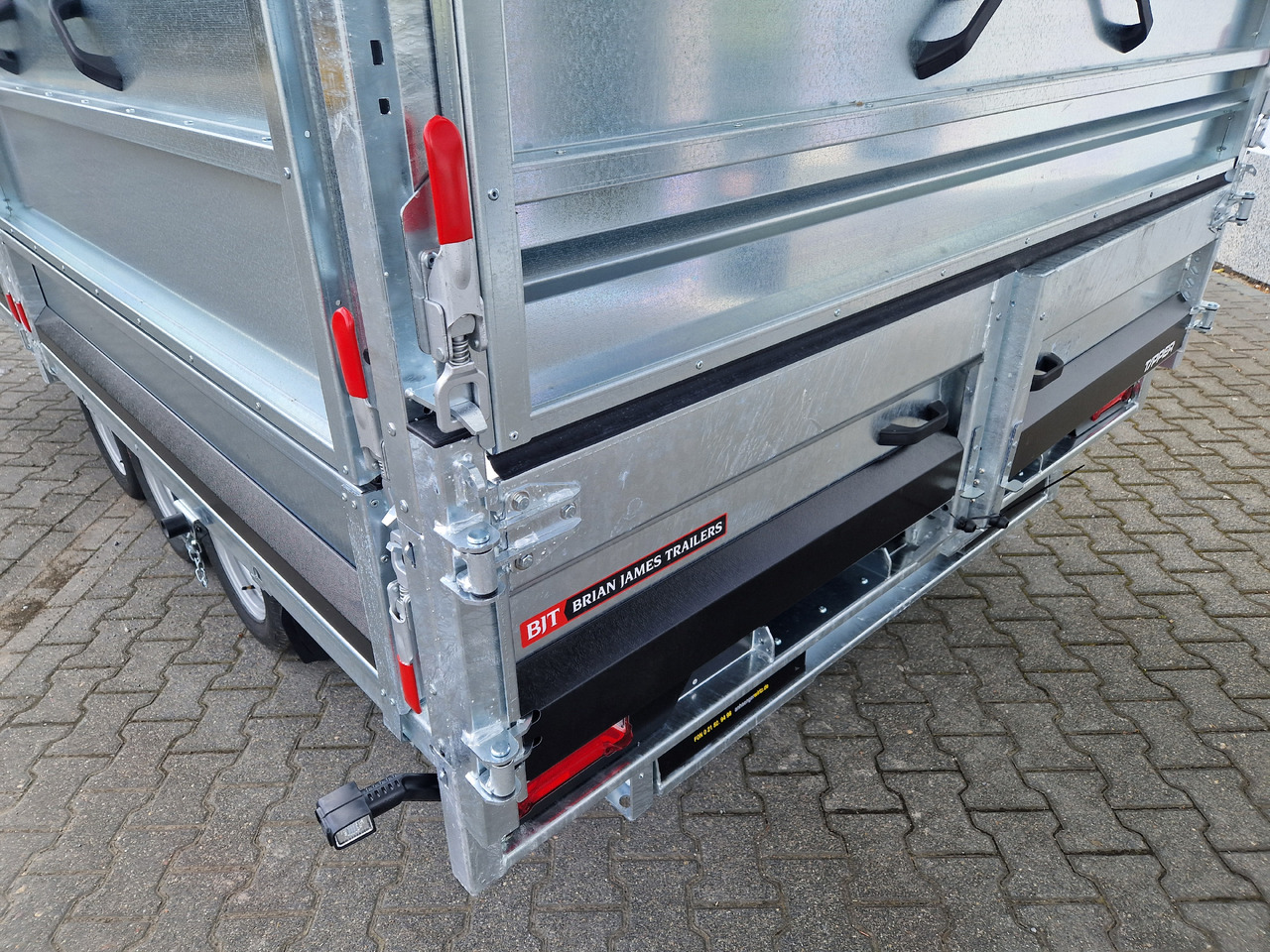 Brian James Trailer Tipper 400x200x100cm Aufsatz elektro blackline LED Tridem 3500kg Modell 24 - Piekabe pašizgāzējs: foto 2 Brian James Trailer Tipper 400x200x100cm Aufsatz elektro blackline LED Tridem 3500kg Modell 24 - Piekabe pašizgāzējs: foto 2