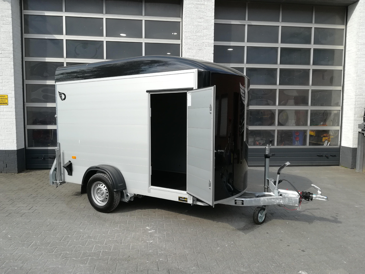 Cargo Roadster 300 300x150x184cm Alu Poly black Seitentür Pullman 100km/H 1300kg - Auto piekabe: foto 5 Cargo Roadster 300 300x150x184cm Alu Poly black Seitentür Pullman 100km/H 1300kg - Auto piekabe: foto 5