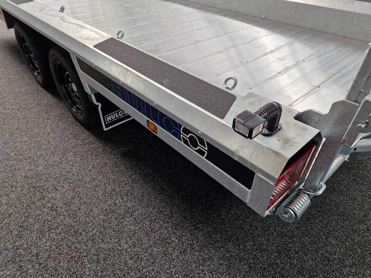 HULCO TERRAX-2 Go Getter Aluboden 394x180x27cm Ladeklamppe 150cm LED 3500kg - Celtniecības tehnikas piekabe: foto 3 HULCO TERRAX-2 Go Getter Aluboden 394x180x27cm Ladeklamppe 150cm LED 3500kg - Celtniecības tehnikas piekabe: foto 3