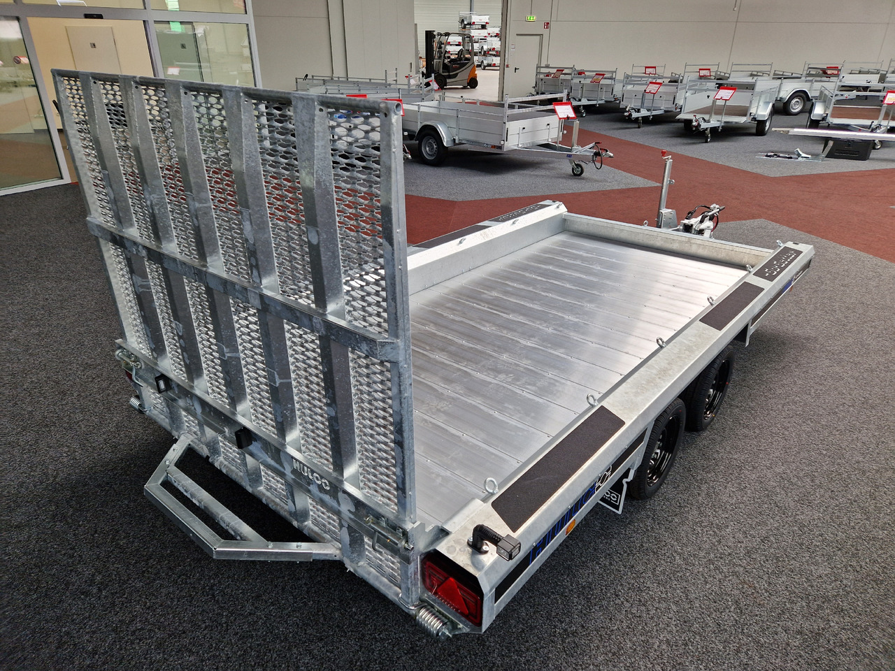 HULCO TERRAX-2 Go Getter Aluboden 394x180x27cm Ladeklamppe 150cm LED 3500kg - Celtniecības tehnikas piekabe: foto 4 HULCO TERRAX-2 Go Getter Aluboden 394x180x27cm Ladeklamppe 150cm LED 3500kg - Celtniecības tehnikas piekabe: foto 4