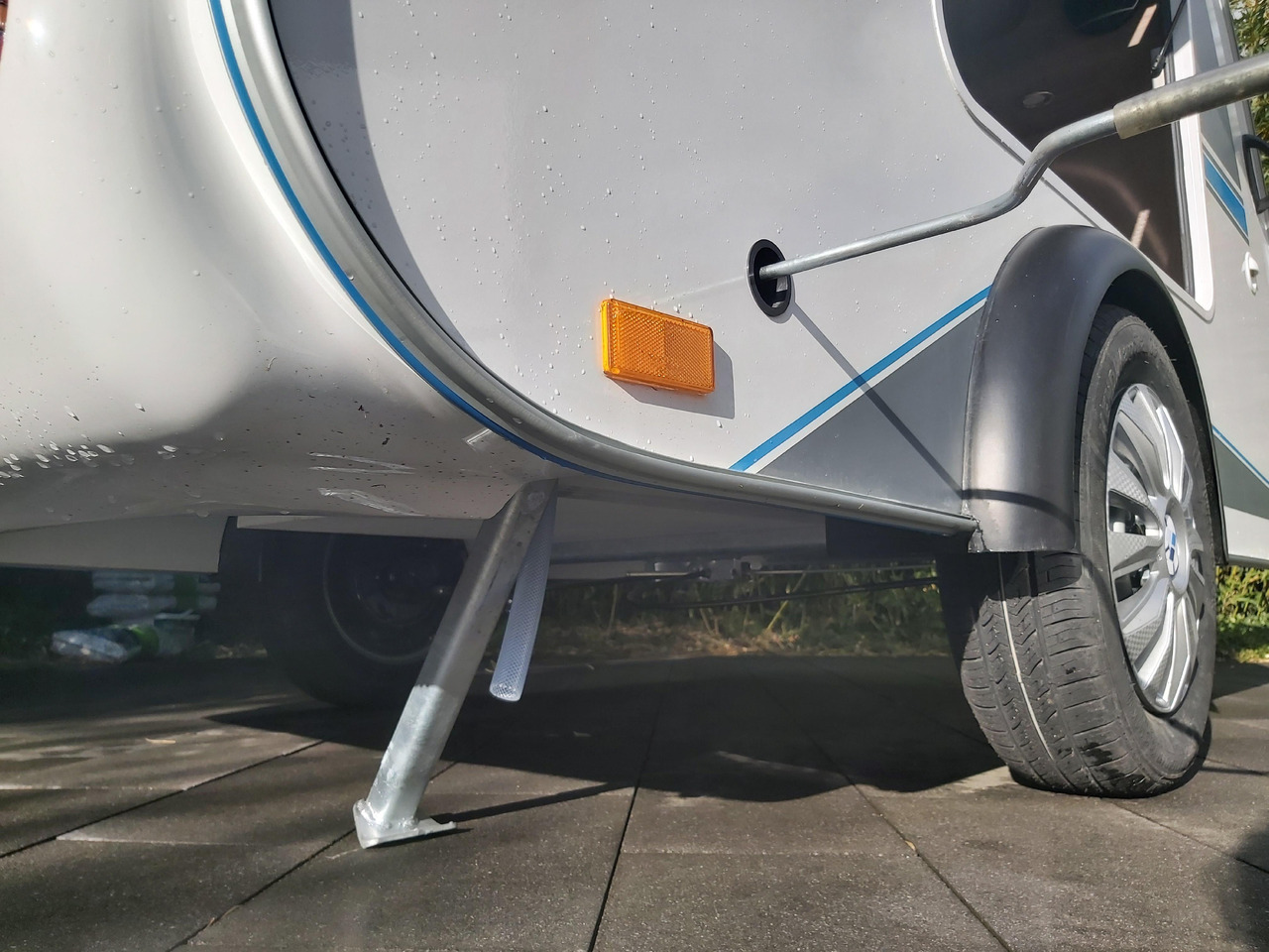 Dzīvojamais treileris Mini Camper Mini Tommy TMC25 252x140x121cm aero V1 Küche 12V/230V 100km/H 750kg gebremst Modell 24: foto 12