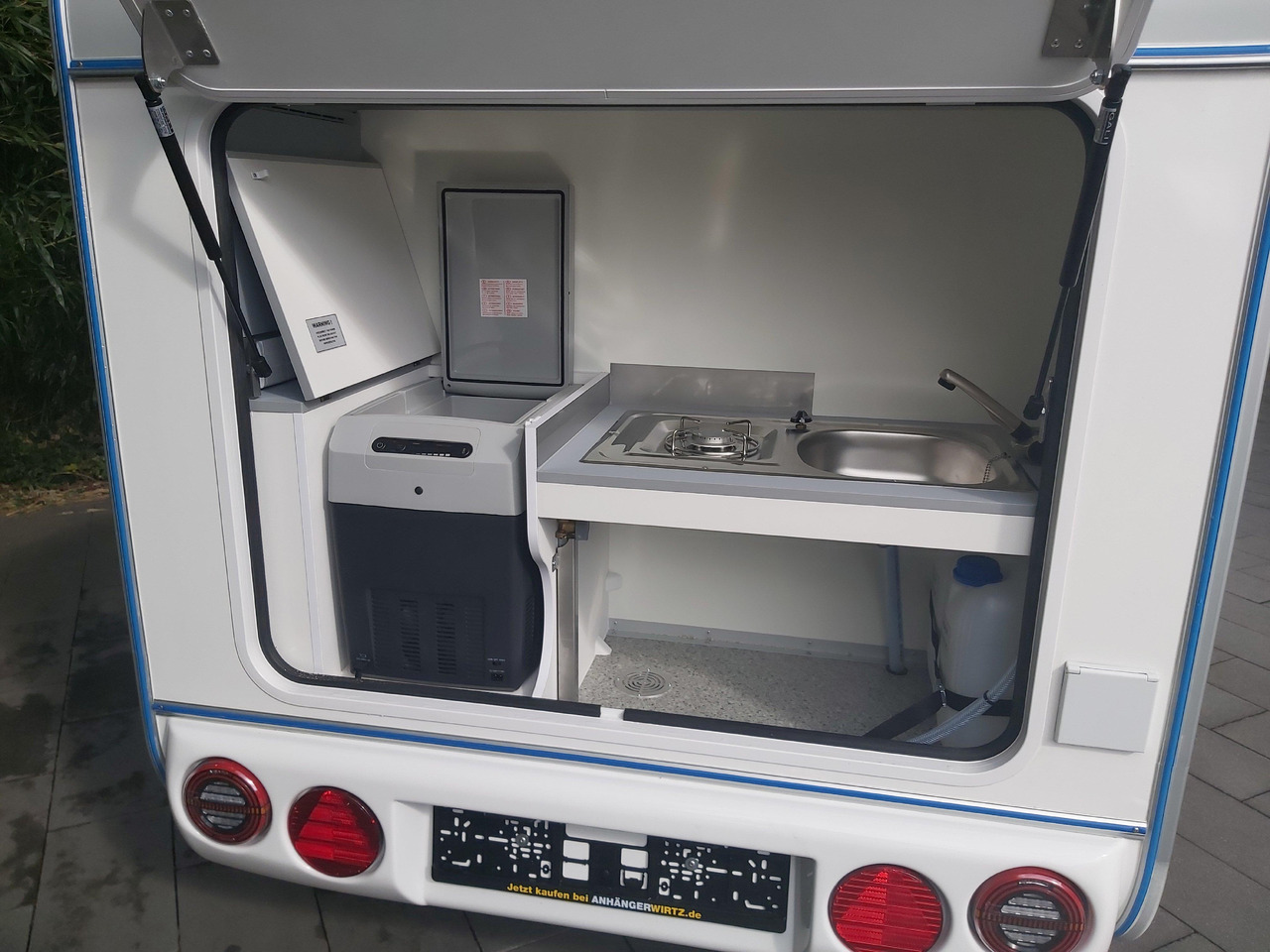 Dzīvojamais treileris Mini Camper Mini Tommy TMC25 252x140x121cm aero V1 Küche 12V/230V 100km/H 750kg gebremst Modell 24: foto 6