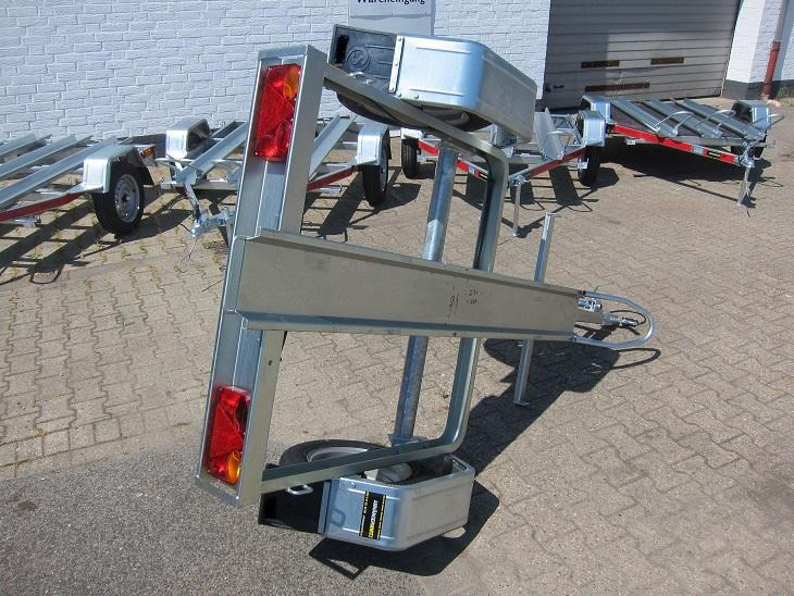 Motorradanhänger Moto 1 750 200x107cm 1ner Motorrad Januar Online Angebot - Motocikla piekabe: foto 3 Motorradanhänger Moto 1 750 200x107cm 1ner Motorrad Januar Online Angebot - Motocikla piekabe: foto 3