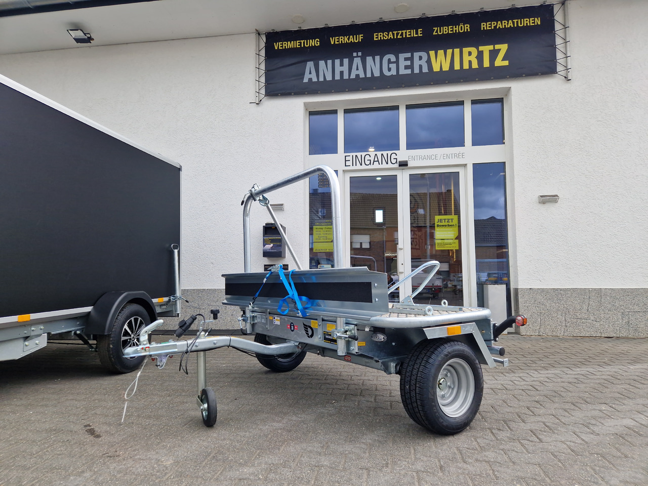 Motorradanhänger Roadster Motocamp 1 quer 200x80cm 750kg 100km/H - Motocikla piekabe: foto 1 Motorradanhänger Roadster Motocamp 1 quer 200x80cm 750kg 100km/H - Motocikla piekabe: foto 1