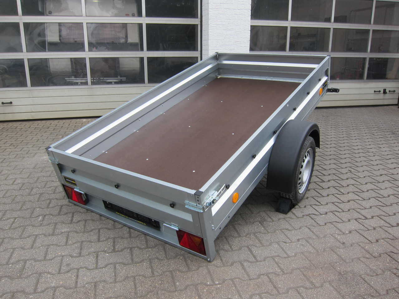 PKW Anhänger Trailstar Pratik 236 236x129x30cm ankippbar (XS) 750kg Mai Aktion - Motocikla piekabe: foto 3 PKW Anhänger Trailstar Pratik 236 236x129x30cm ankippbar (XS) 750kg Mai Aktion - Motocikla piekabe: foto 3