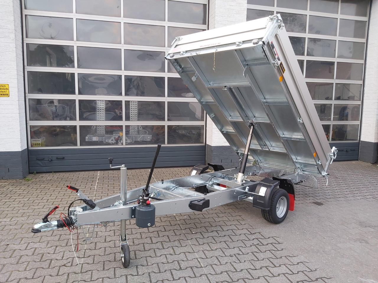 Pongratz Kipper RK 2600/15 G-AL 260x151x36cm Stahlboden Pendelklappe 10" 1500kg Aktion - Piekabe pašizgāzējs: foto 1 Pongratz Kipper RK 2600/15 G-AL 260x151x36cm Stahlboden Pendelklappe 10" 1500kg Aktion - Piekabe pašizgāzējs: foto 1