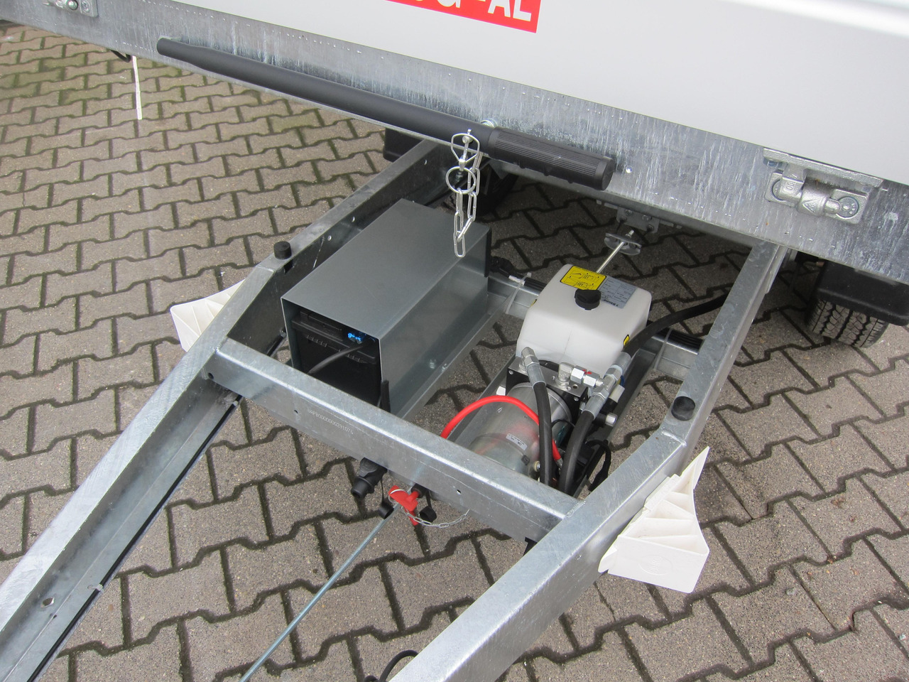 Pongratz Kipper RK 2600/15 G-AL Elektrisch + Notpumpe 260x151x36cm Stahlboden Pendel 13" 1800kg - Piekabe pašizgāzējs: foto 4 Pongratz Kipper RK 2600/15 G-AL Elektrisch + Notpumpe 260x151x36cm Stahlboden Pendel 13" 1800kg - Piekabe pašizgāzējs: foto 4