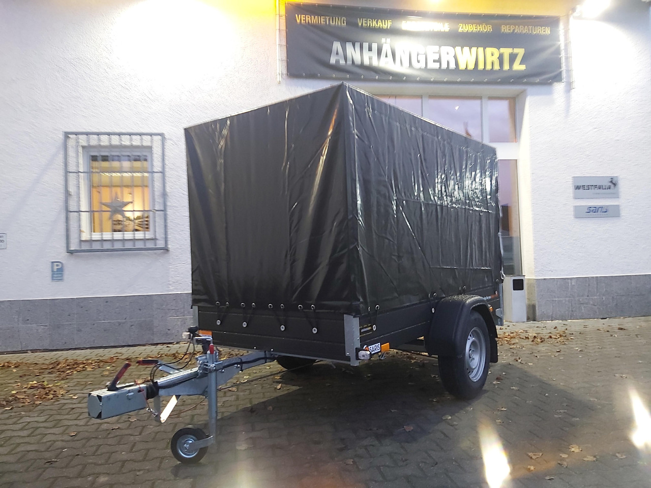 Saris Anhänger DV135 McAlu Pro MP 255x133x150cm Hochplane black (S)1350kg black deal Januar Aktio - Auto piekabe: foto 1 Saris Anhänger DV135 McAlu Pro MP 255x133x150cm Hochplane black (S)1350kg black deal Januar Aktio - Auto piekabe: foto 1