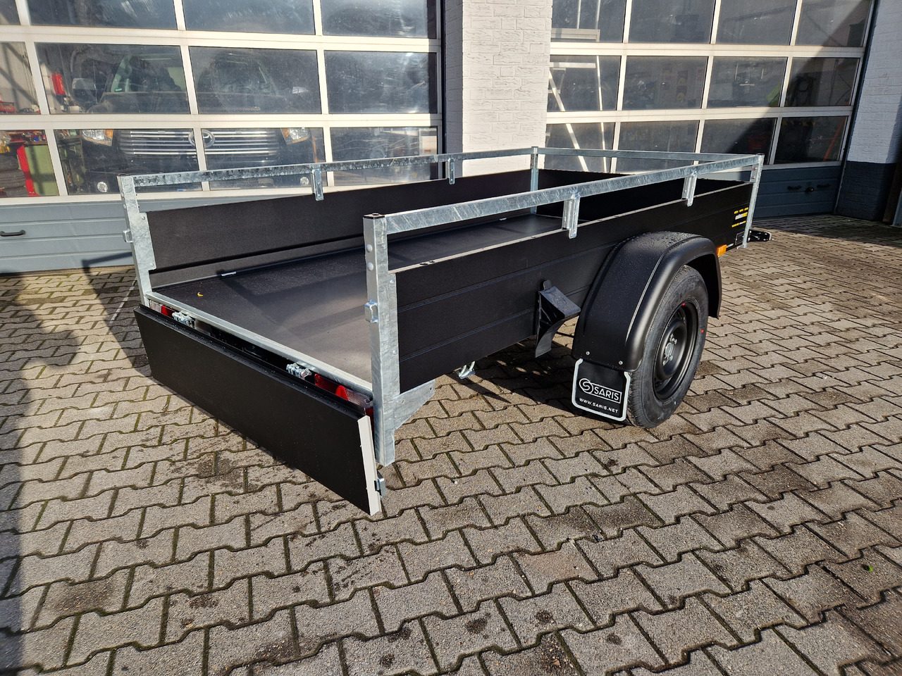 Auto piekabe Saris Anhänger DV135 McAlu Pro MP 255x133x43cm blackline (S) 1350kg black deal Aktion: foto 11