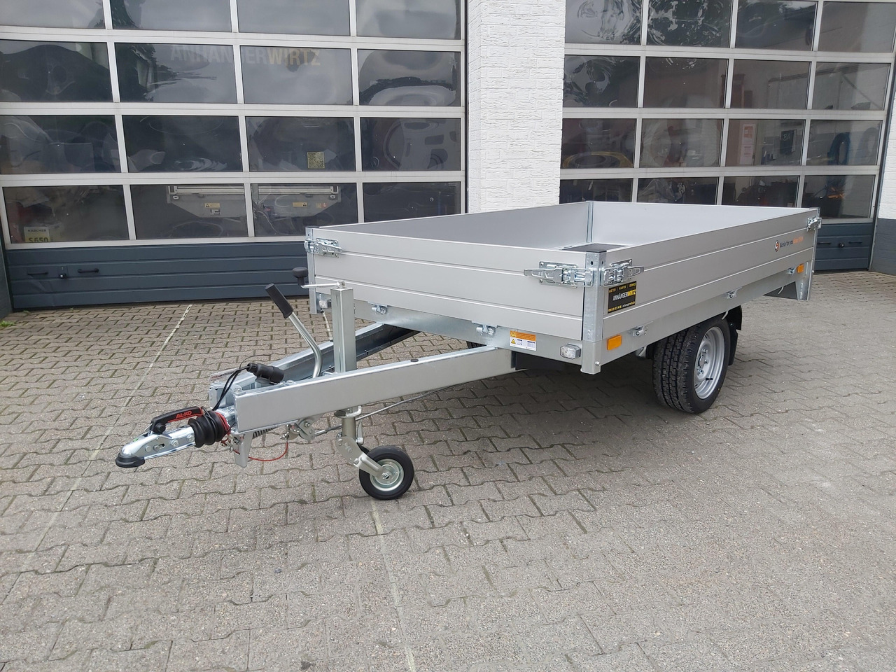 Saris PL 256 150 1500 1 256x150x30cm 13" 1500kg Modell 2024 - Auto piekabe: foto 2 Saris PL 256 150 1500 1 256x150x30cm 13" 1500kg Modell 2024 - Auto piekabe: foto 2
