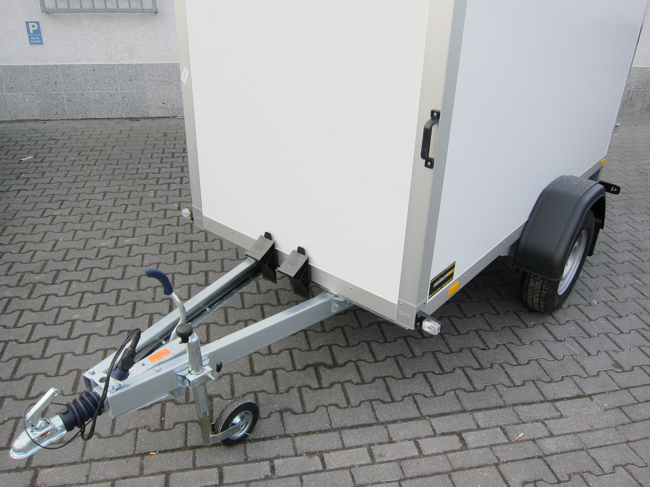 WM Meyer Koffer AZ 1325/126 S30 251x126x150cm (S) 1300kg Modell 2024 Januar Aktion - Piekabe slēgtā virsbūve: foto 3 WM Meyer Koffer AZ 1325/126 S30 251x126x150cm (S) 1300kg Modell 2024 Januar Aktion - Piekabe slēgtā virsbūve: foto 3