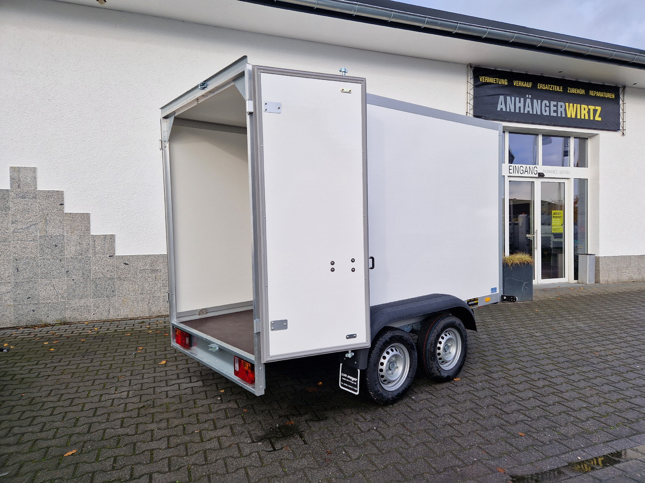 Piekabe slēgtā virsbūve WM Meyer Koffer AZ 2030/151 S30 301x151x185cm (M) 2000kg Modell 2024: foto 11 Piekabe slēgtā virsbūve WM Meyer Koffer AZ 2030/151 S30 301x151x185cm (M) 2000kg Modell 2024: foto 11