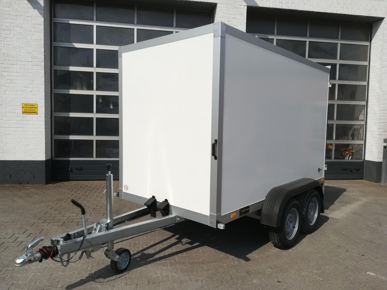 WM Meyer Koffer AZ 2730/151 S30 301x151x185cm (M) 2700kg Januar Aktion - Piekabe slēgtā virsbūve: foto 1 WM Meyer Koffer AZ 2730/151 S30 301x151x185cm (M) 2700kg Januar Aktion - Piekabe slēgtā virsbūve: foto 1
