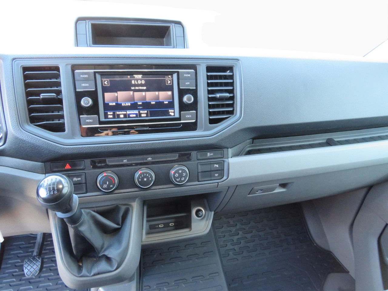 VOLKSWAGEN Crafter 35 L4H3 Kasten Klima AHK ZV - Kravas mikroautobuss: foto 3 VOLKSWAGEN Crafter 35 L4H3 Kasten Klima AHK ZV - Kravas mikroautobuss: foto 3