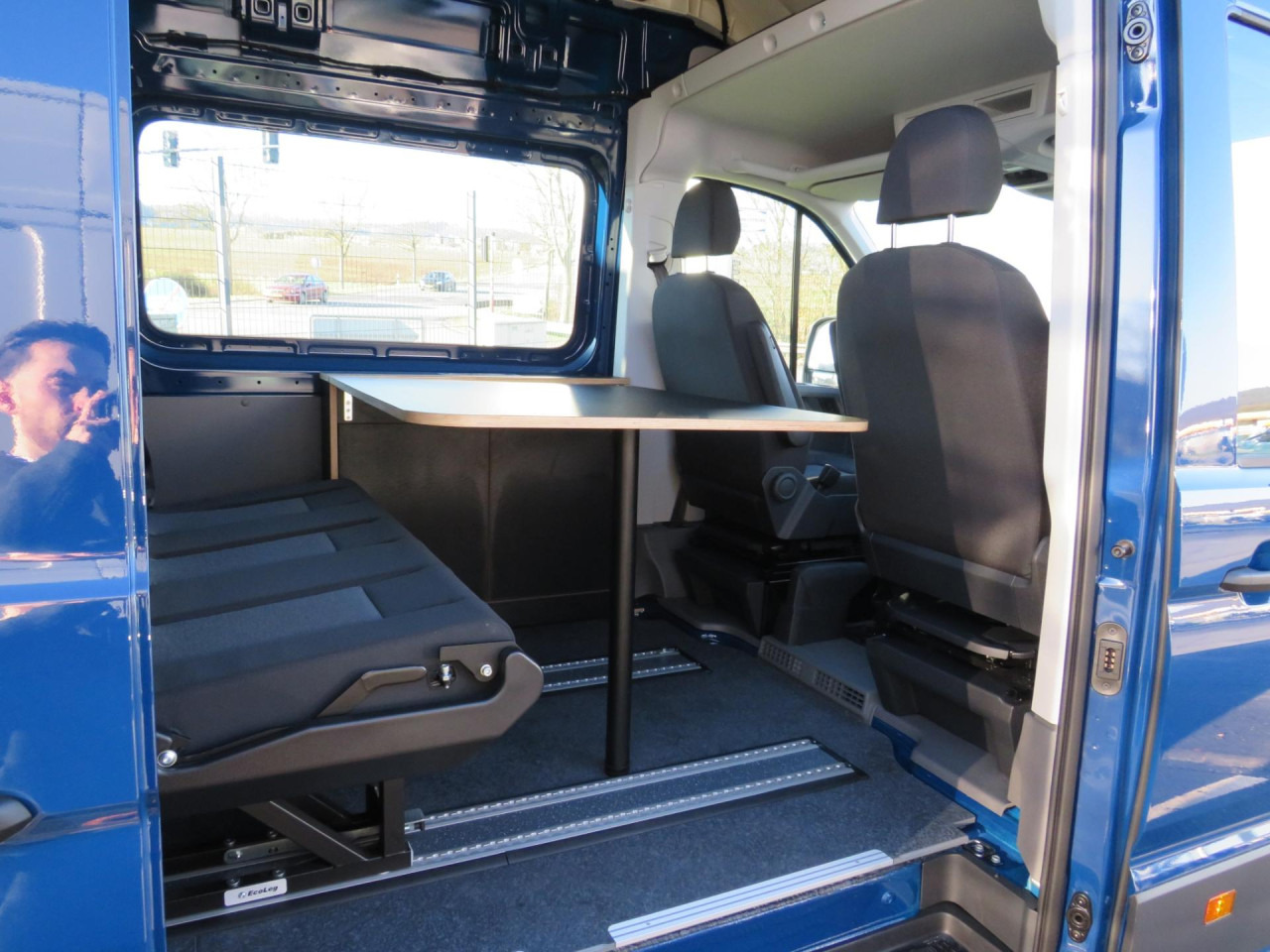 VOLKSWAGEN Crafter 55 L5 Superhochdach Doka BOTT-Ausbau Klima - Kravas mikroautobuss: foto 5 VOLKSWAGEN Crafter 55 L5 Superhochdach Doka BOTT-Ausbau Klima - Kravas mikroautobuss: foto 5