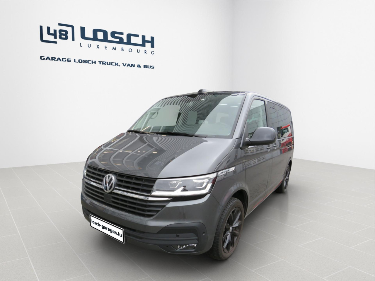 VOLKSWAGEN T6.1 Multivan Comfortline Edition Court Bluetooth - Vieglā automašīna: foto 1 VOLKSWAGEN T6.1 Multivan Comfortline Edition Court Bluetooth - Vieglā automašīna: foto 1