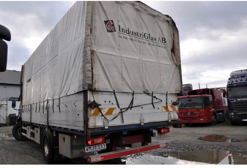 Volvo FL618 4X2 Kran/kapell - Kravas auto ar manipulatoru: foto 3 Volvo FL618 4X2 Kran/kapell - Kravas auto ar manipulatoru: foto 3