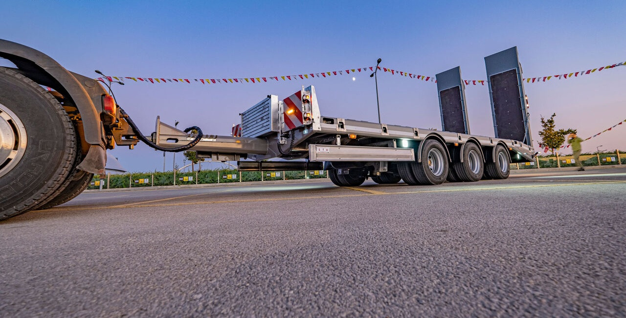 STU Boat Drawbar Trailer / Bateau ATTACHE Remorque - Piekabe zema profila platforma: foto 2 STU Boat Drawbar Trailer / Bateau ATTACHE Remorque - Piekabe zema profila platforma: foto 2