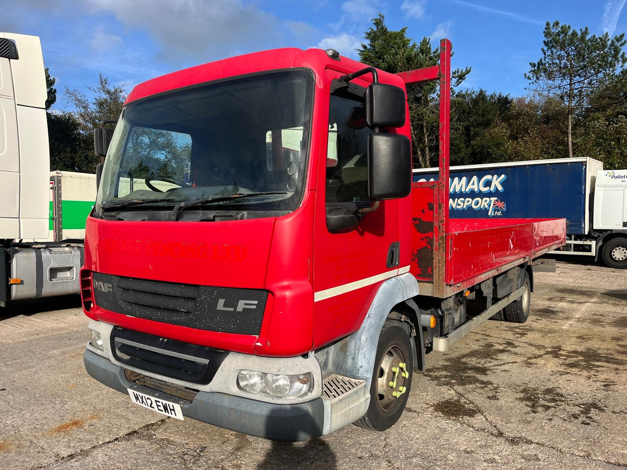 DAF LF 45 160 - Bortu kravas automašīna/ Platforma: foto 2 DAF LF 45 160 - Bortu kravas automašīna/ Platforma: foto 2