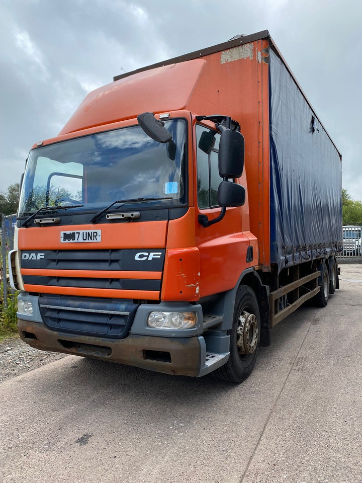 Daf 75 CF 310 6X2 Curtain side - Kravas automašīna ar tentu: foto 1 Daf 75 CF 310 6X2 Curtain side - Kravas automašīna ar tentu: foto 1