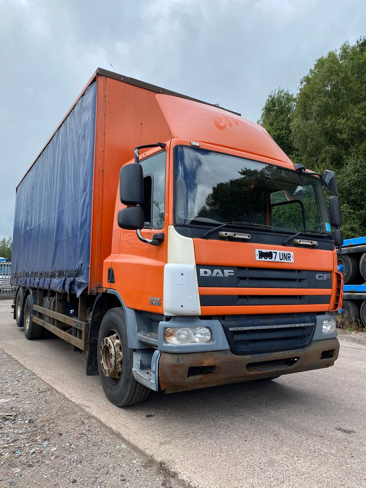 Daf 75 CF 310 6X2 Curtain side - Kravas automašīna ar tentu: foto 2 Daf 75 CF 310 6X2 Curtain side - Kravas automašīna ar tentu: foto 2