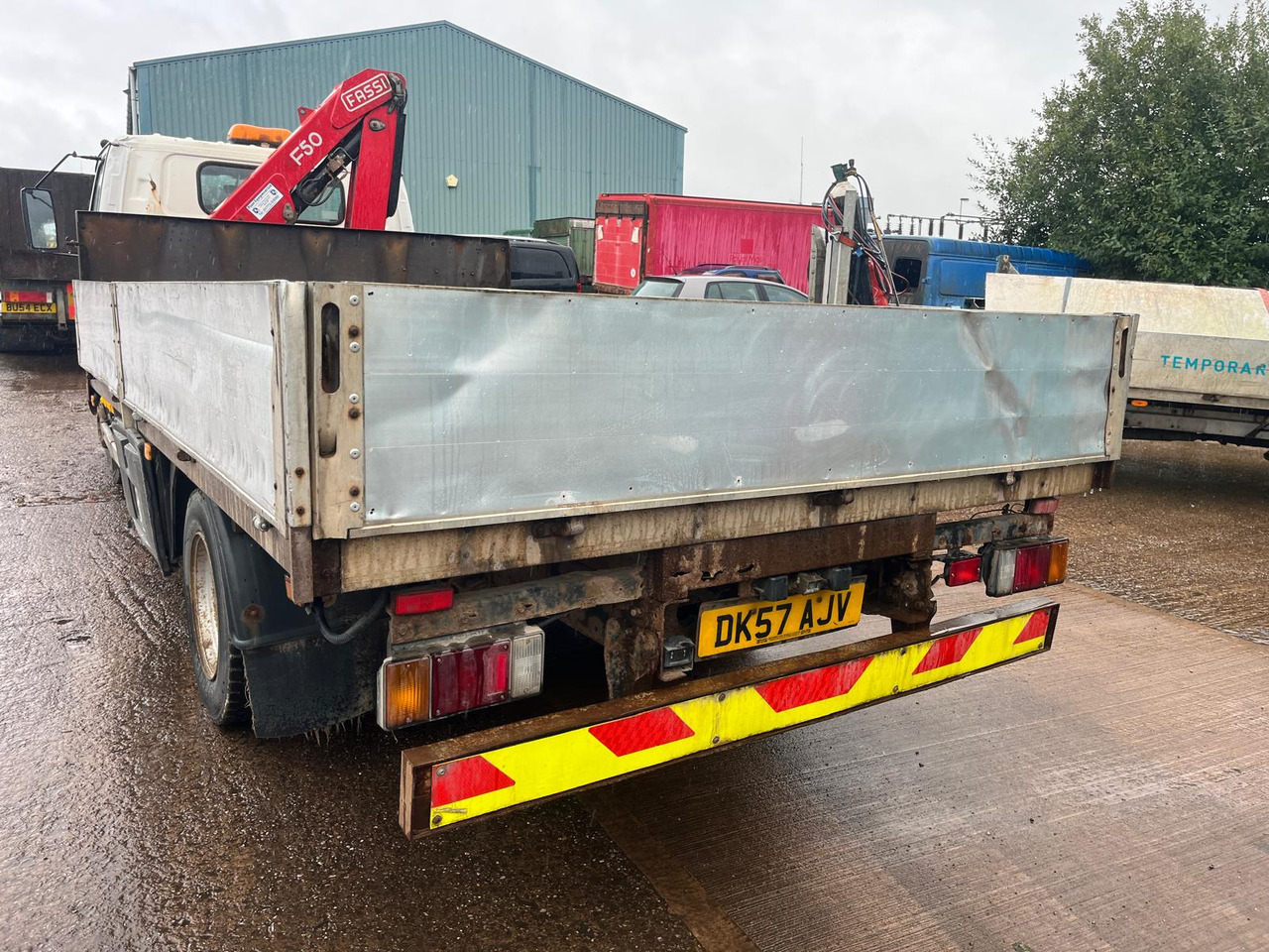 Isuzu NQR 70 - Bortu kravas automašīna/ Platforma, Kravas auto ar manipulatoru: foto 4 Isuzu NQR 70 - Bortu kravas automašīna/ Platforma, Kravas auto ar manipulatoru: foto 4