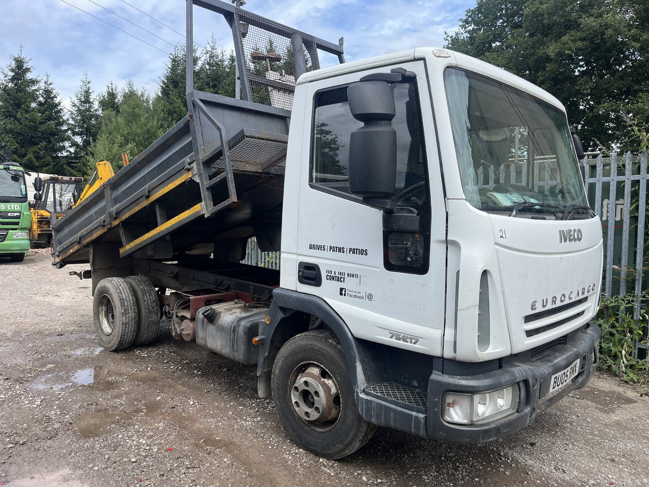 Iveco Euro Cargo 75 E17 - Kravas automašīna pašizgāzējs: foto 1 Iveco Euro Cargo 75 E17 - Kravas automašīna pašizgāzējs: foto 1