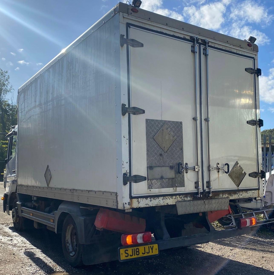 Mercedes Atego 816 - Kravas automašīna ar slēgto virsbūvi: foto 4 Mercedes Atego 816 - Kravas automašīna ar slēgto virsbūvi: foto 4