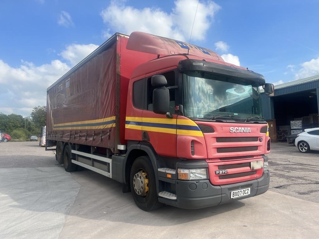 Scania P270 6x2 Curtain side. - Kravas automašīna ar tentu: foto 2 Scania P270 6x2 Curtain side. - Kravas automašīna ar tentu: foto 2
