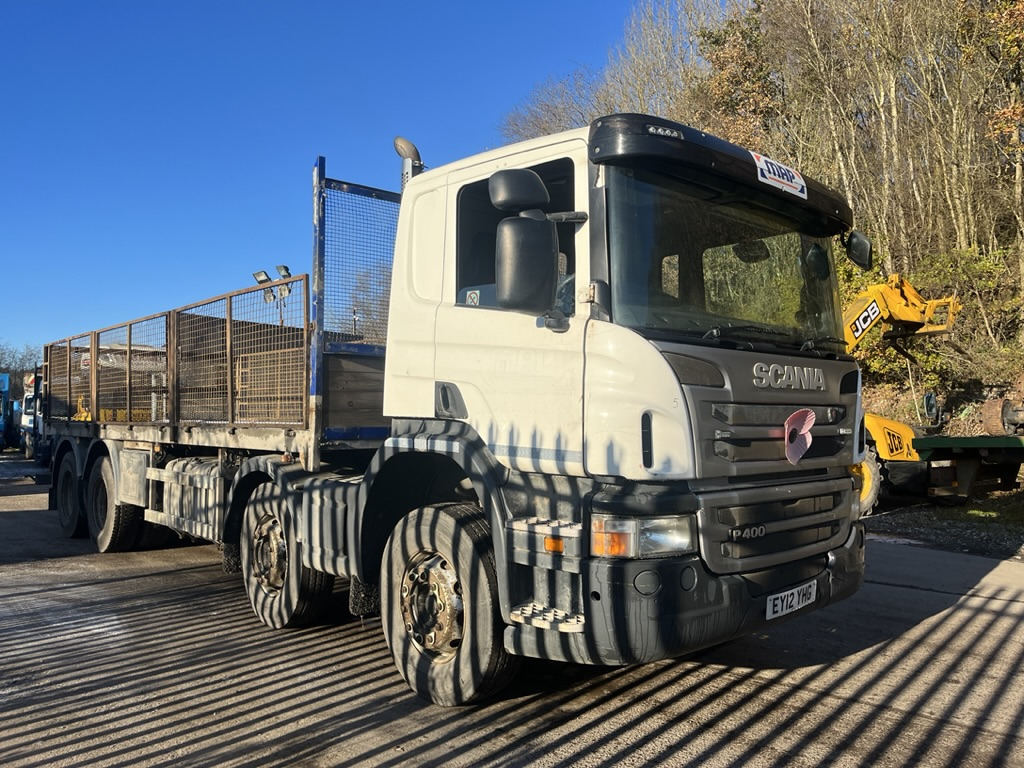 Scania P400 8x4 Rigid - Bortu kravas automašīna/ Platforma: foto 2 Scania P400 8x4 Rigid - Bortu kravas automašīna/ Platforma: foto 2