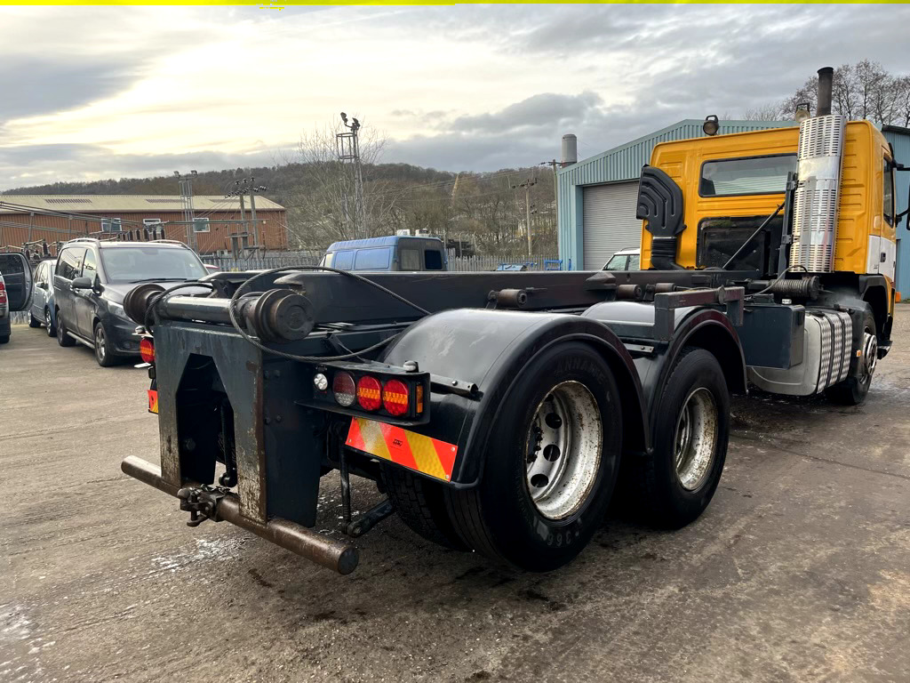 VOLVO FM9 260 6X2 - Šasija kravas automašīna: foto 5 VOLVO FM9 260 6X2 - Šasija kravas automašīna: foto 5
