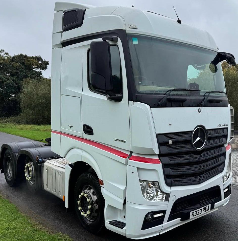 Mercedes Actros - Vilcējs: foto 2 Mercedes Actros - Vilcējs: foto 2
