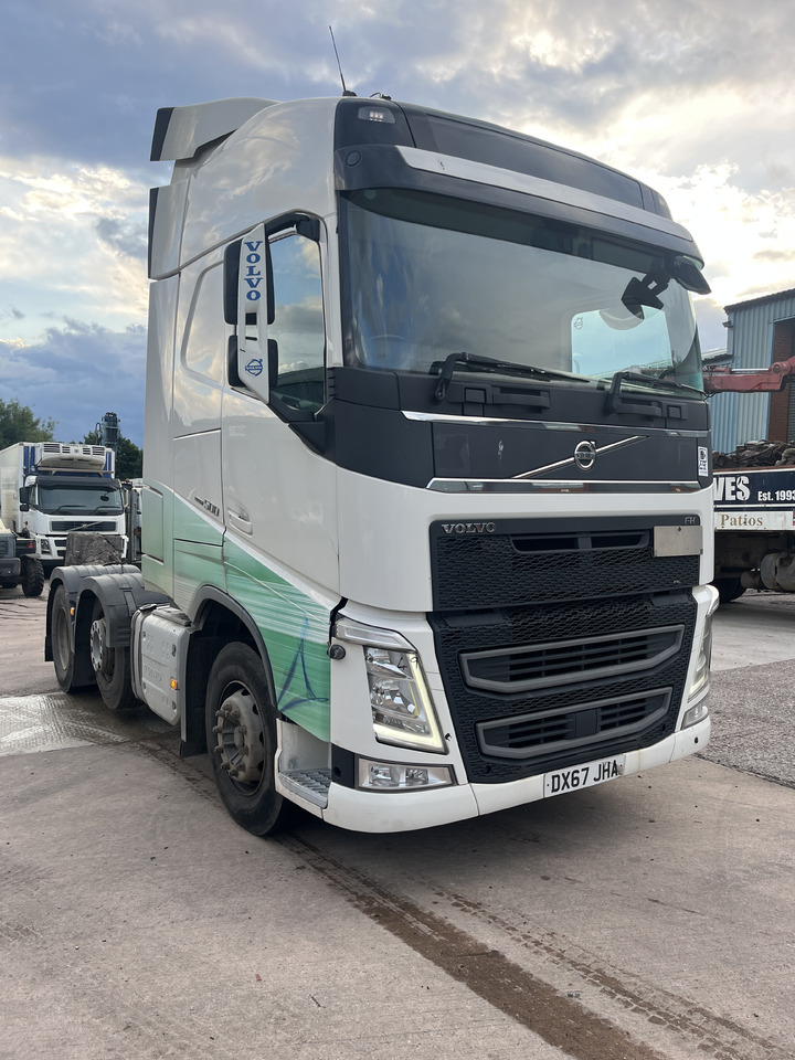 Volvo FH 500 6x2 Tractor Unit - Vilcējs: foto 1 Volvo FH 500 6x2 Tractor Unit - Vilcējs: foto 1