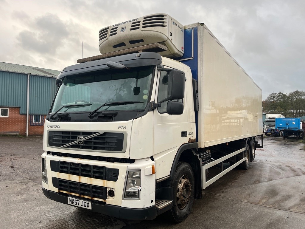 Volvo FM9 300 Euro 4 - Furgons ar slēgtā virsbūve: foto 1 Volvo FM9 300 Euro 4 - Furgons ar slēgtā virsbūve: foto 1